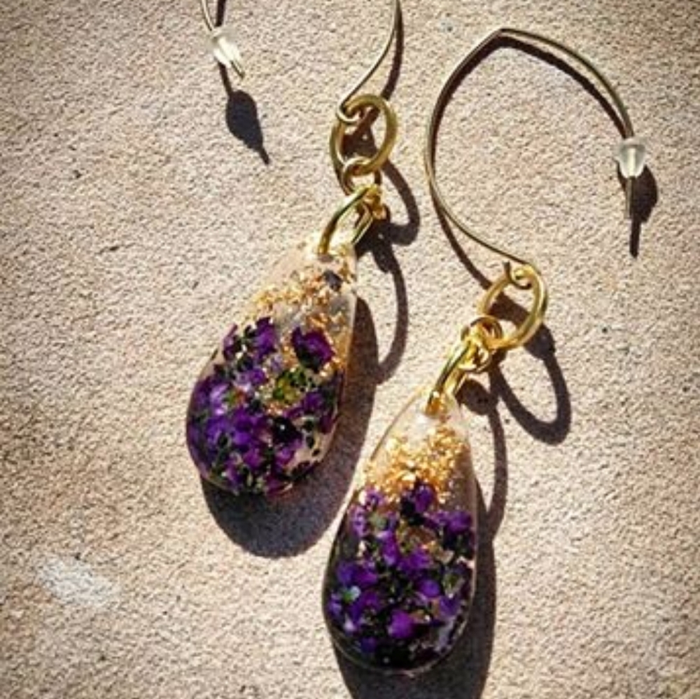 Real allysum flowers and gold flake earrings